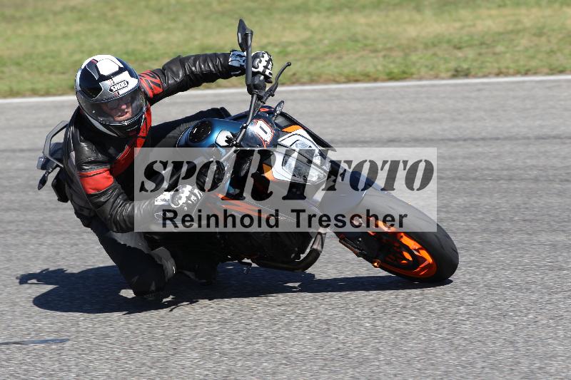 /Archiv-2025/48 25.08.2025 Cornu Master School ADR/blau-bleu/0-3